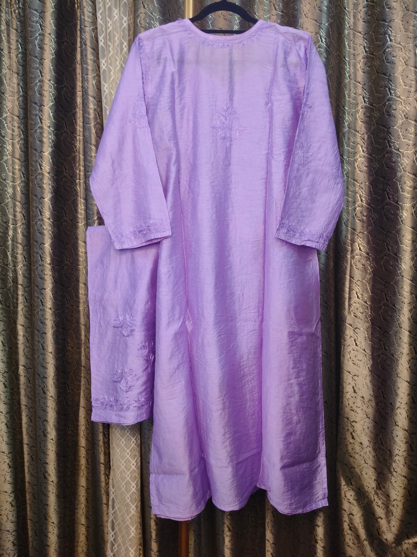 Lavender Chanderi Kurta Set with Palazzo | Handcrafted Chikankari Embroidery | Varnika Exclusive Chikan