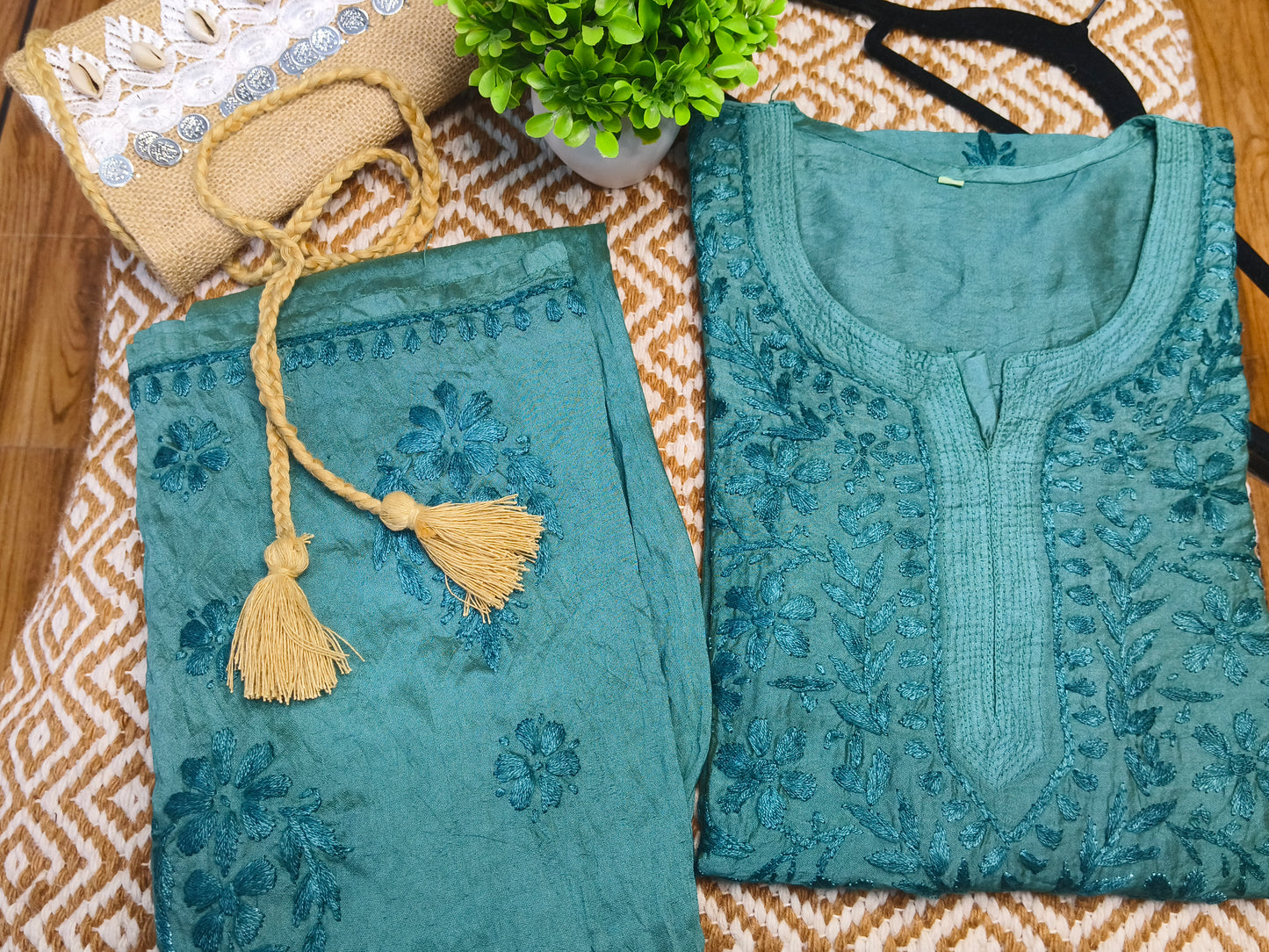 Green Chanderi Kurta Set with Palazzo | Handcrafted Chikankari Embroidery | Varnika Exclusive Chikan
